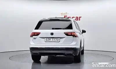 Volkswagen Tiguan 2018 2.0 гидро в Москве № 1623221, миниатюра 4
