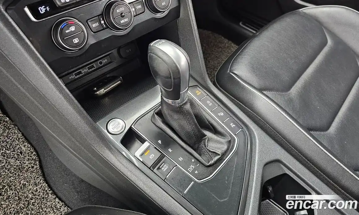 Volkswagen Tiguan 2018 2.0 гидро в Москве № 1623221, фото 9