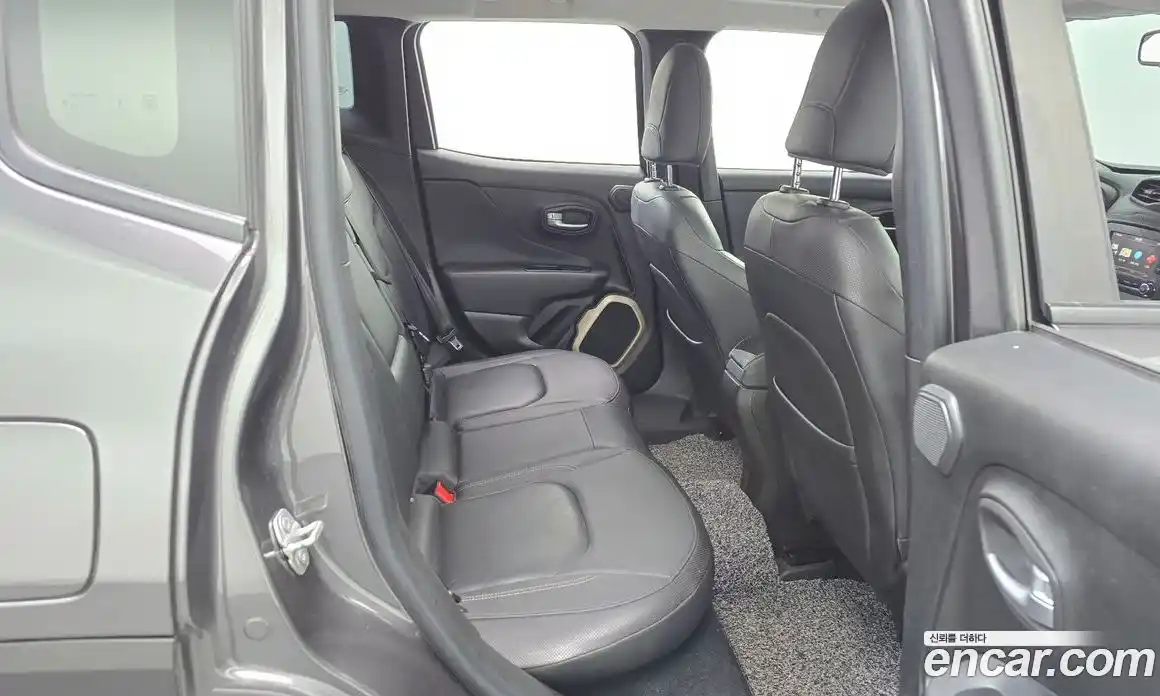 Jeep Renegade 2016 2.0 гидро в Москве № 1624141, фото 12