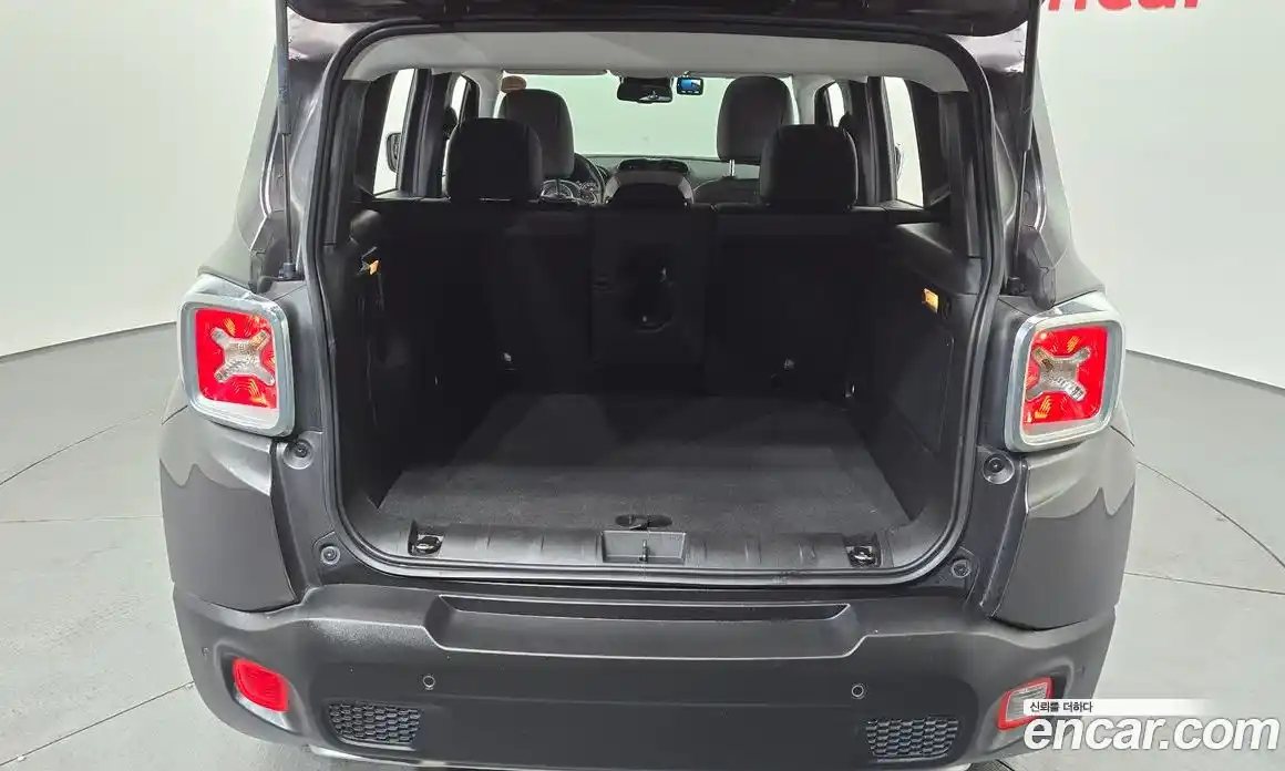 Jeep Renegade 2016 2.0 гидро в Москве № 1624141, фото 20
