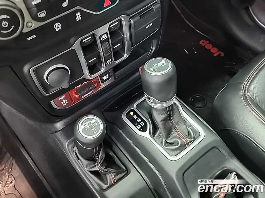 Jeep Wrangler 2018 2.0 гидро в Москве № 1624299, фото 8