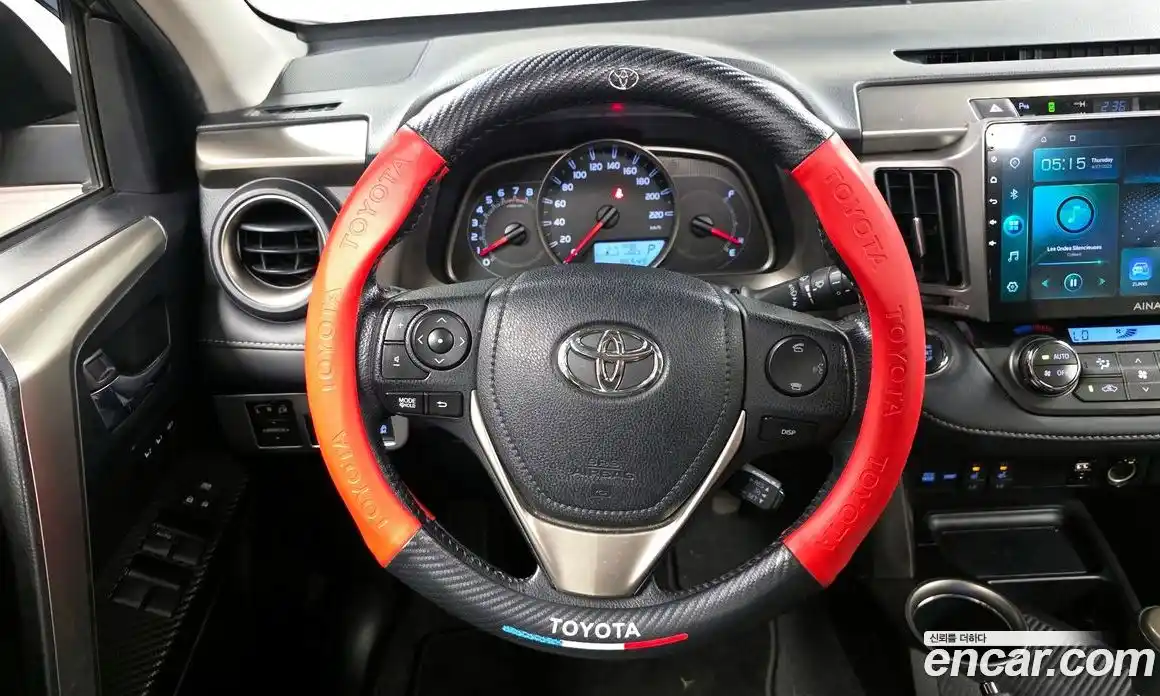 Toyota RAV4 2015 2.5 гидро в Москве № 1624399, фото 13