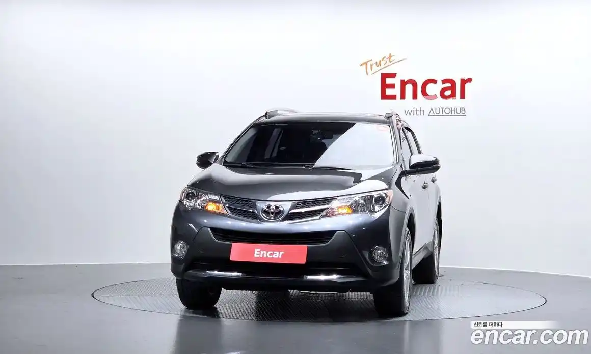 Toyota RAV4 2015 2.5 гидро в Москве № 1624399, фото 3