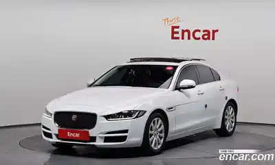 Jaguar XE 20t Prestige
