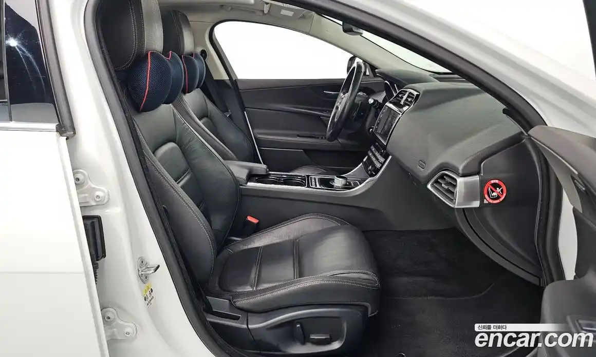 Jaguar XE 2015 2.0 гидро в Москве № 1625510, фото 11