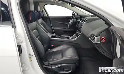 Jaguar XE 2015 2.0 гидро в Москве № 1625510, миниатюра 11