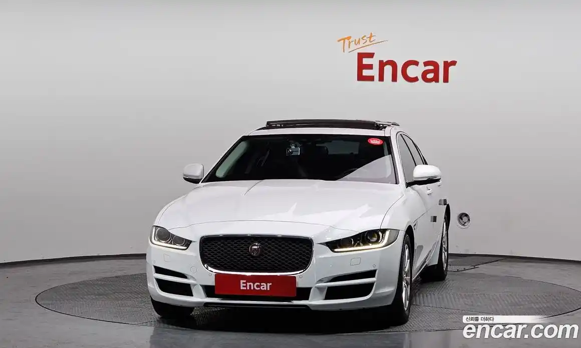 Jaguar XE 2015 2.0 гидро в Москве № 1625510, фото 3