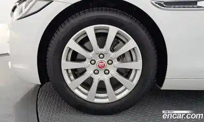 Jaguar XE 2015 2.0 гидро в Москве № 1625510, миниатюра 5