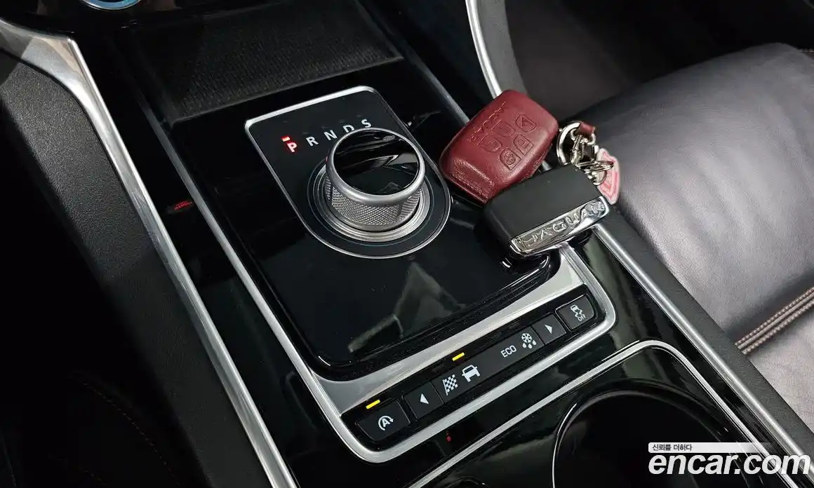 Jaguar XE 2015 2.0 гидро в Москве № 1625510, фото 9