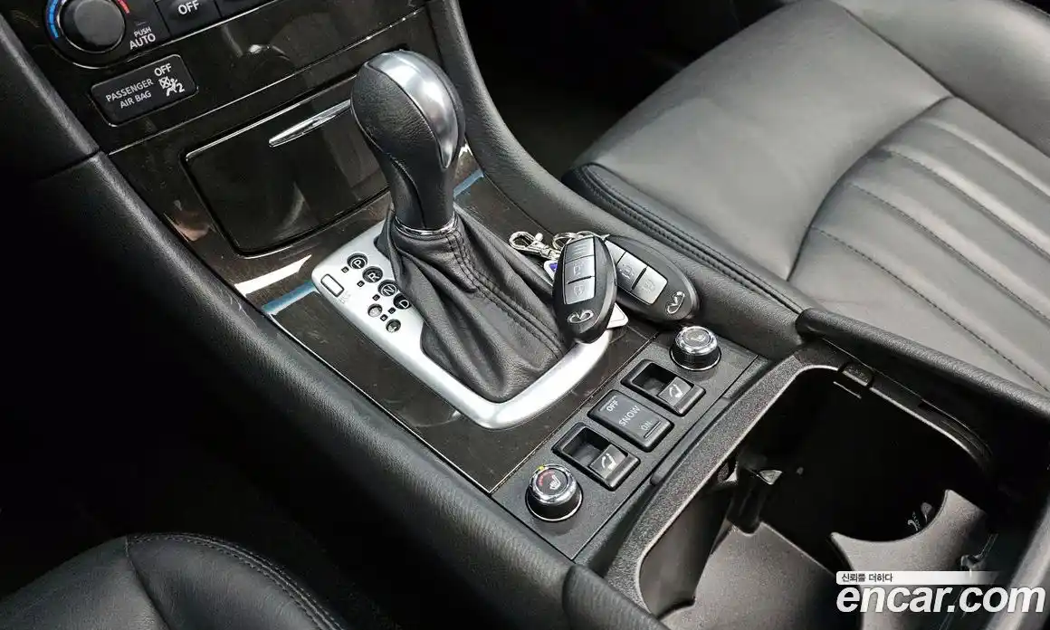 Infiniti QX50 2015 3.7 гидро в Москве № 1625685, фото 9