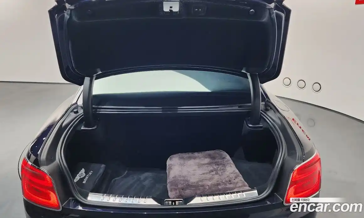 Bentley Flying Spur 2023 4.0 гидро в Москве № 1625948, фото 20