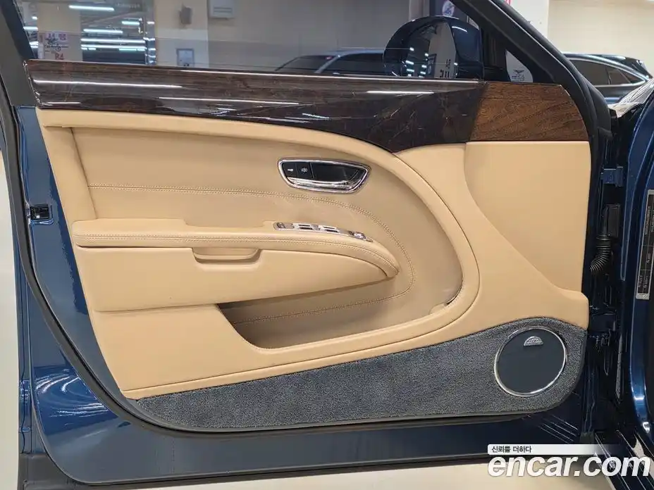 Bentley Mulsanne 2017 6.8 гидро в Москве № 1625997, фото 7