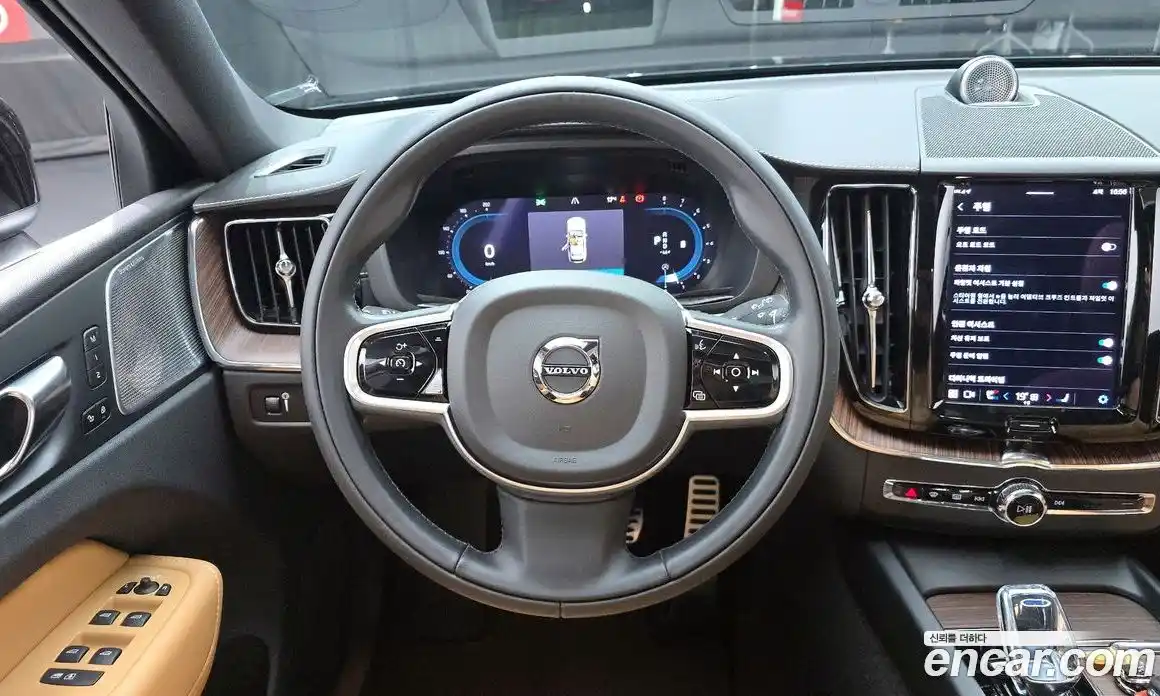 Volvo XC60 2022 2.0 гидро в Москве № 164458, фото 13