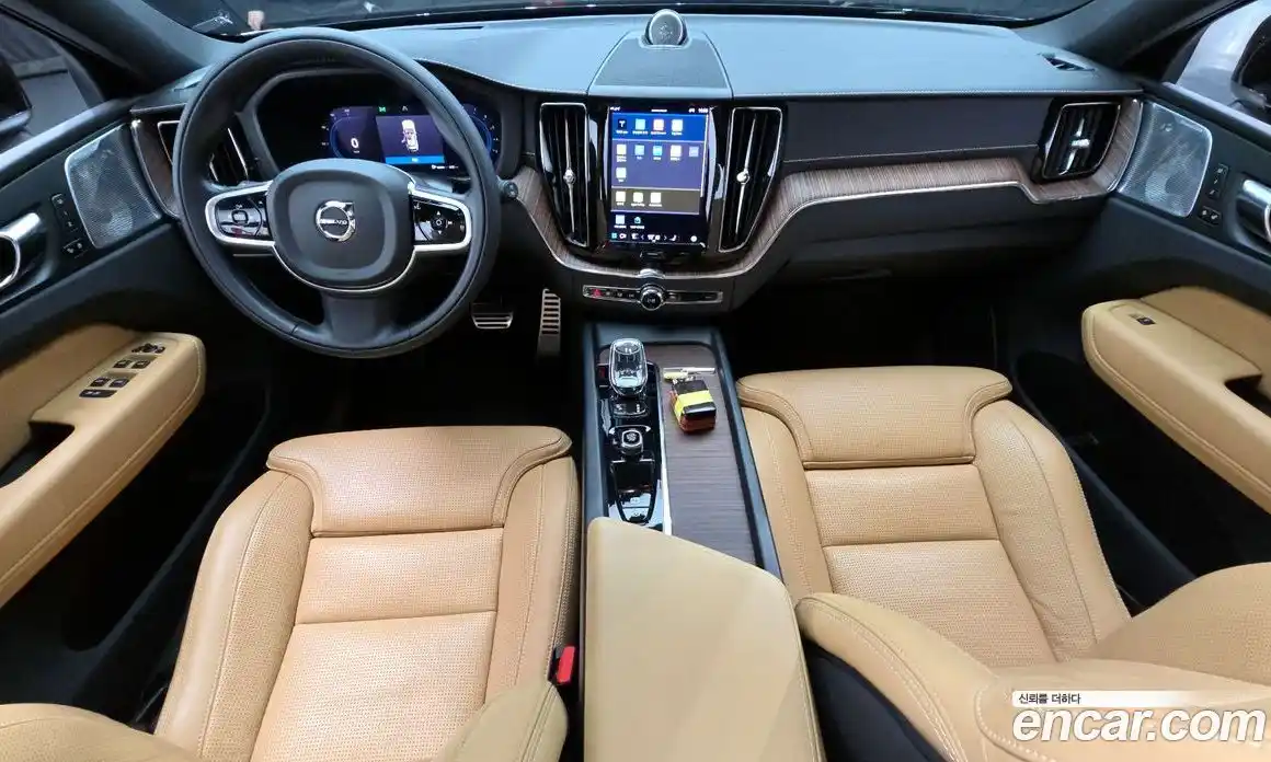 Volvo XC60 2022 2.0 гидро в Москве № 164458, фото 7