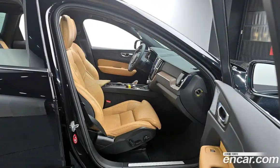 Volvo XC60 2022 2.0 гидро в Москве № 164458, фото 10