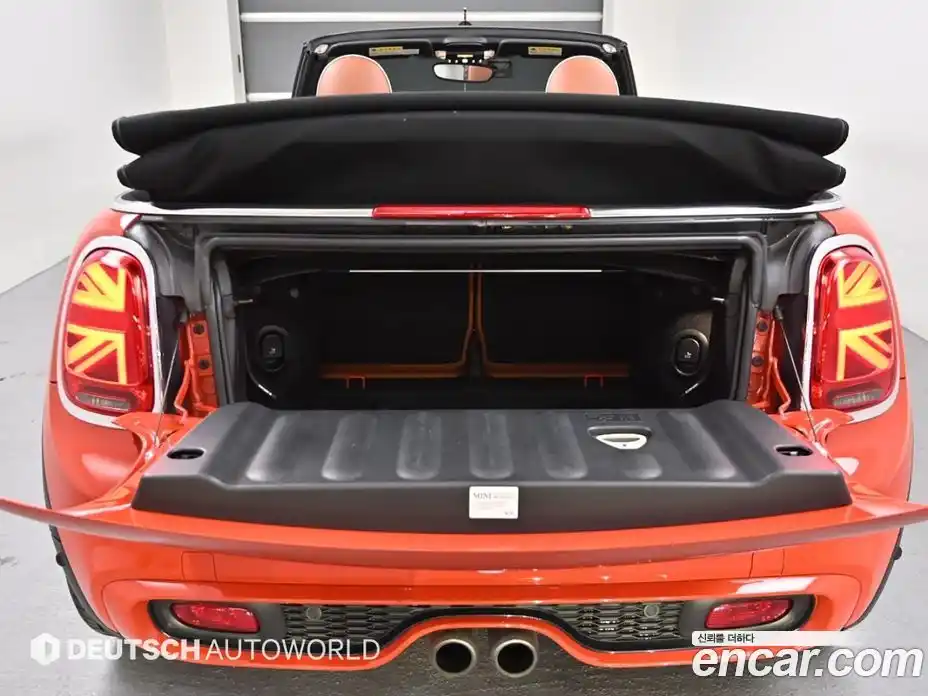 Mini Cooper Convertible 2018 2.0 гидро в Москве № 167459, фото 19