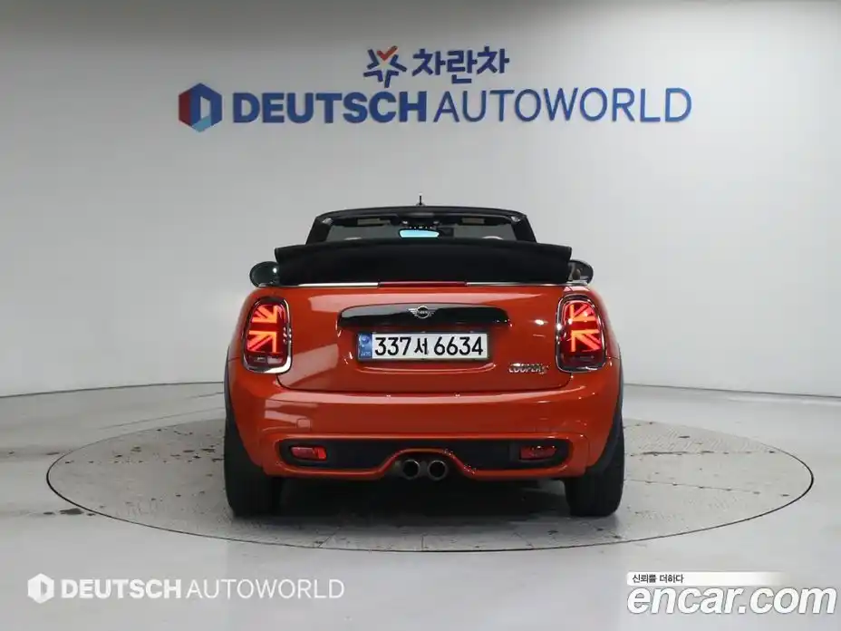 Mini Cooper Convertible 2018 2.0 гидро в Москве № 167459, фото 4