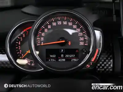 Mini Cooper Convertible 2018 2.0 гидро в Москве № 167459, миниатюра 8