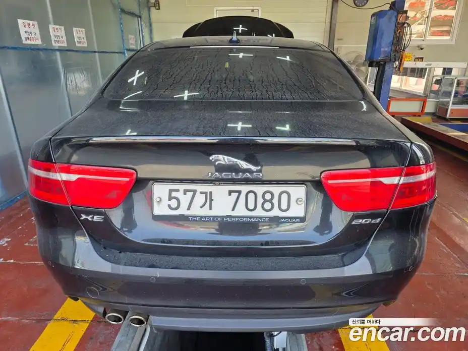 Jaguar XE 2015 2.0 гидро в Москве № 284009, фото 12