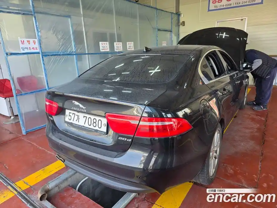 Jaguar XE 2015 2.0 гидро в Москве № 284009, фото 9
