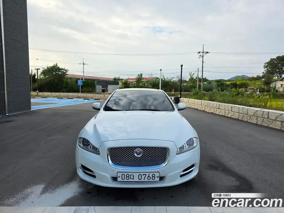 Jaguar XJ 2015 3.0 гидро в Москве № 305198, фото 3