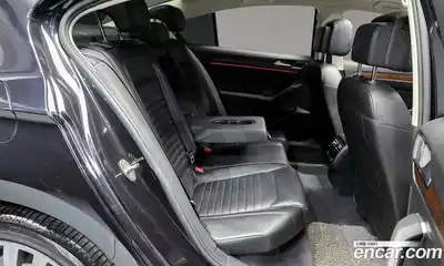 Volkswagen Passat 2018 2.0 гидро в Москве № 547309, миниатюра 12