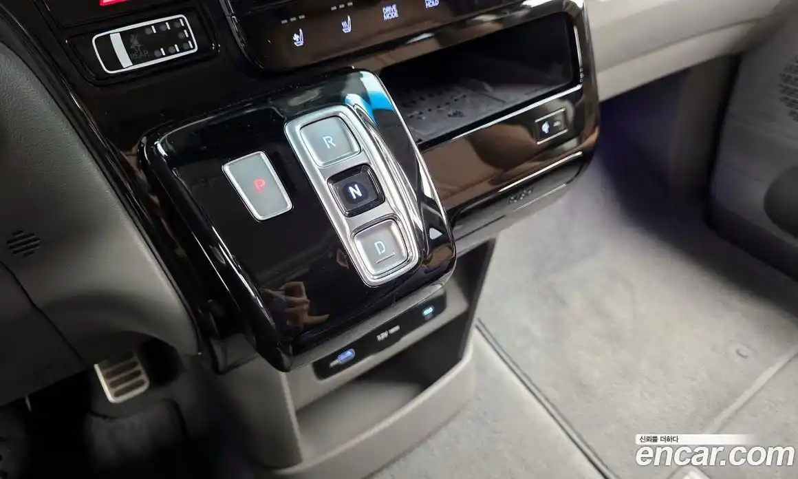 Hyundai Staria 2024 1.6 гидро в Москве № 1610632, фото 9