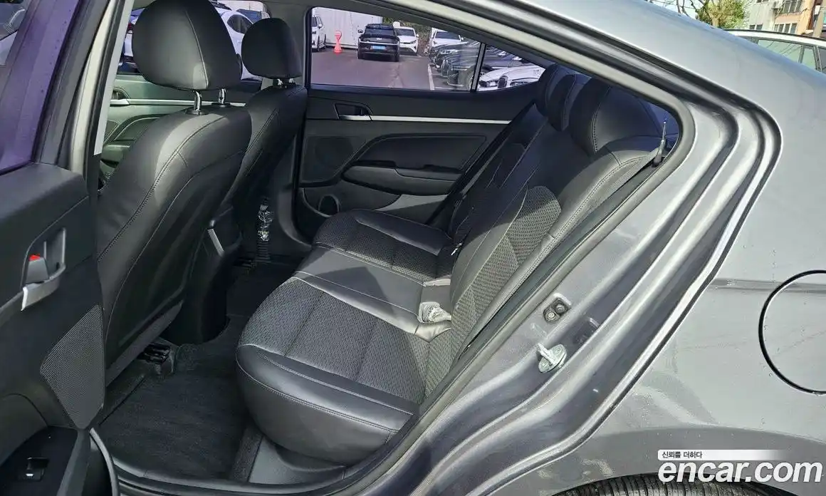 Hyundai Avante 2019 1.6 гидро в Москве № 1610656, фото 8