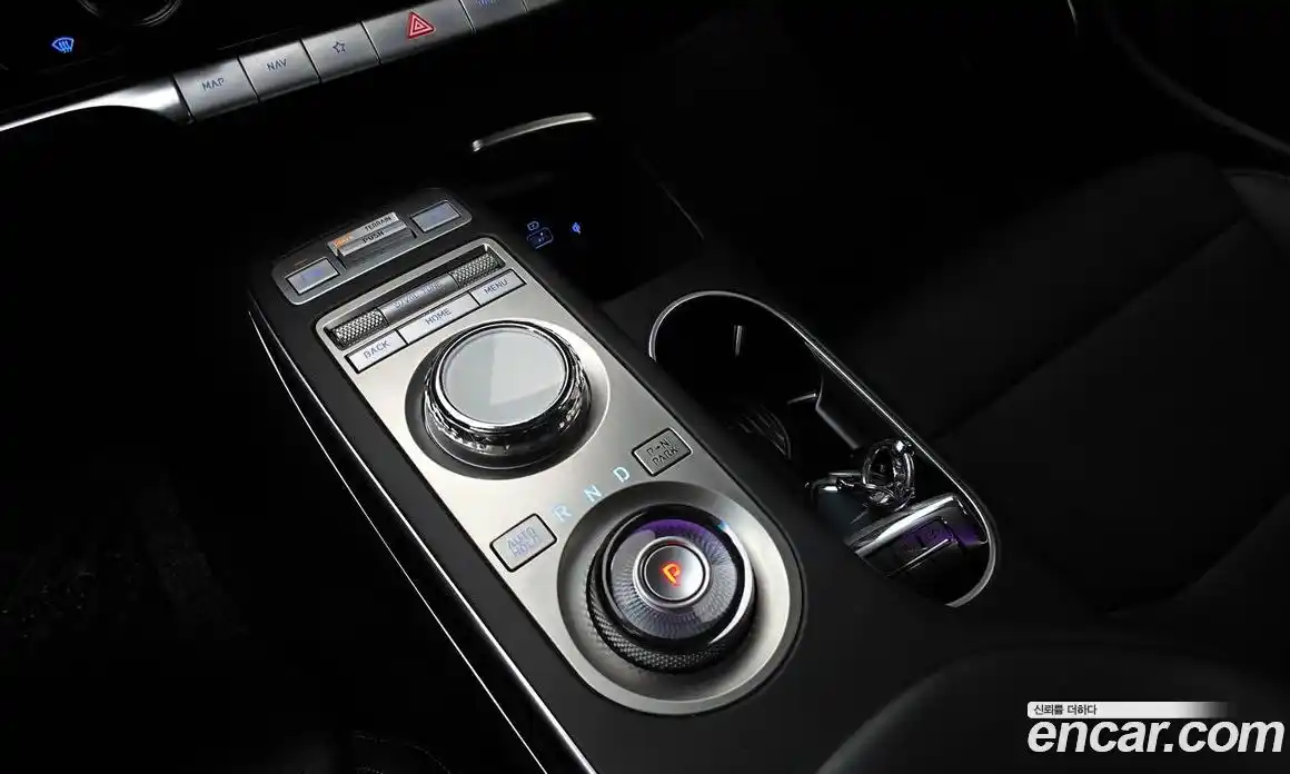 Genesis GV70 2022 2.5 гидро в Москве № 1611953, фото 9