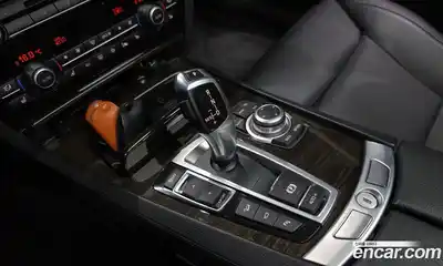 BMW 7-Series 2012 4.4 гидро в Москве № 1612033, миниатюра 9