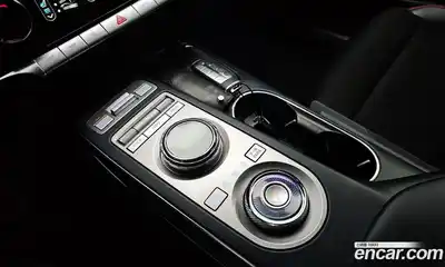 Genesis GV70 2023 2.5 гидро в Москве № 1612176, миниатюра 9