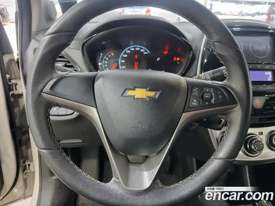 Chevrolet Spark 2016 1.0 гидро в Москве, фото 13