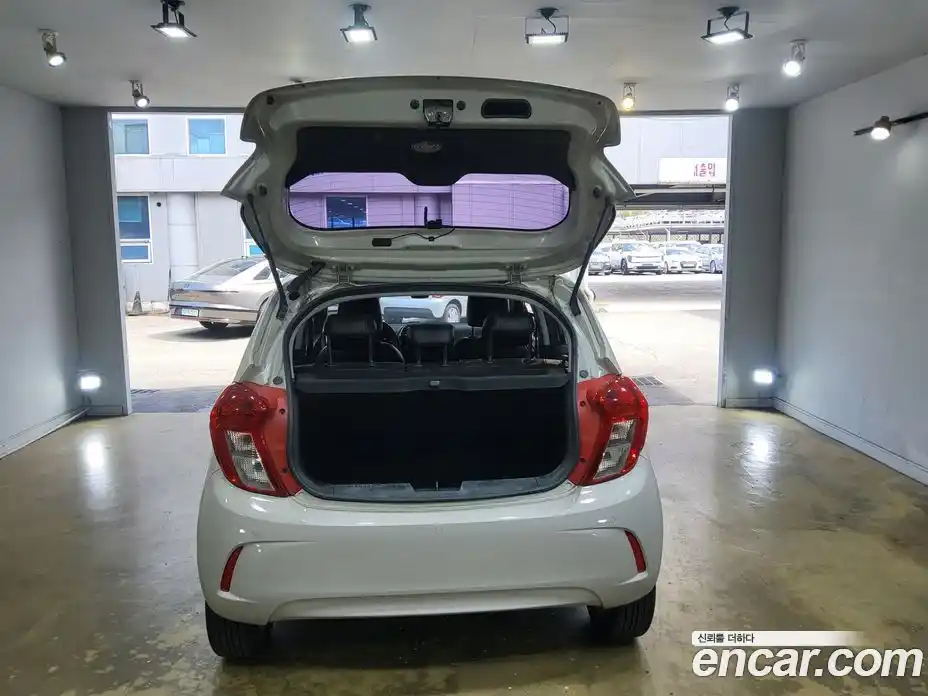 Chevrolet Spark 2016 1.0 гидро в Москве, фото 14