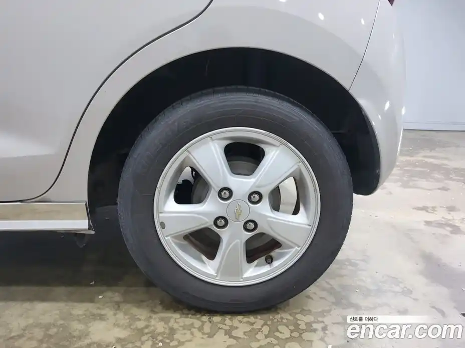 Chevrolet Spark 2016 1.0 гидро в Москве, фото 5