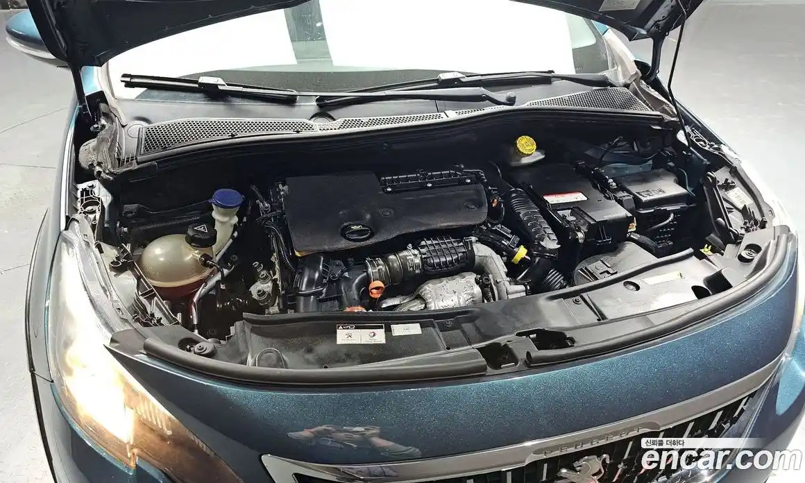 Peugeot 2008 2017 1.6 гидро в Москве № 1615093, фото 6