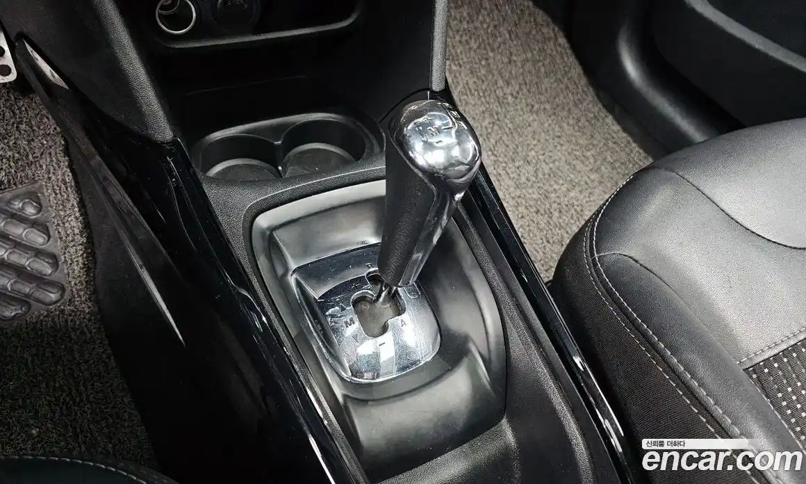 Peugeot 2008 2017 1.6 гидро в Москве № 1615093, фото 9