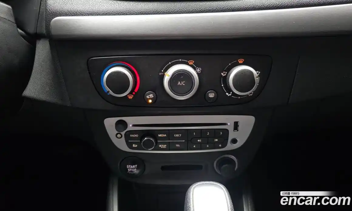 Renault SM3 2018 1.6 гидро в Москве № 1615156, фото 16