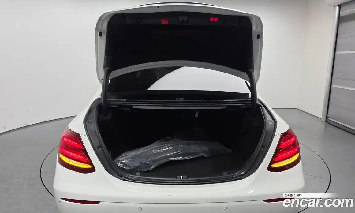 Mercedes-Benz E-Class 2020 2.0 гидро в Москве, фото 20
