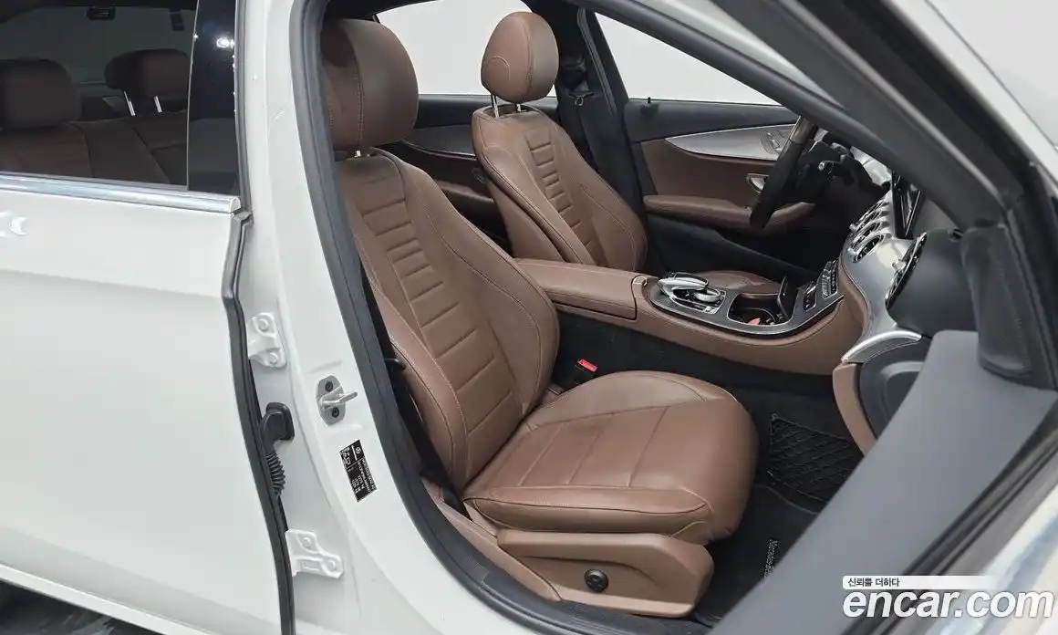 Mercedes-Benz E-Class 2020 2.0 гидро в Москве, фото 10