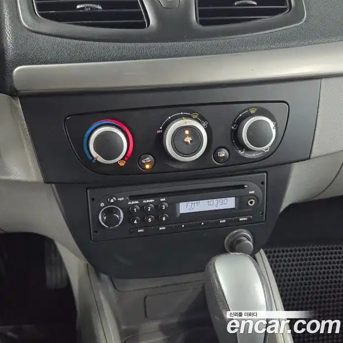 Renault SM3 2010 1.6 гидро в Москве № 1616002, фото 20