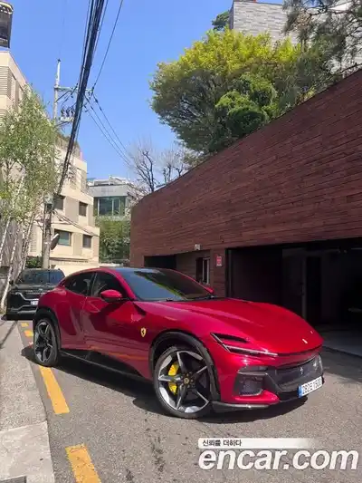 Ferrari Purosangue 6.5 V12