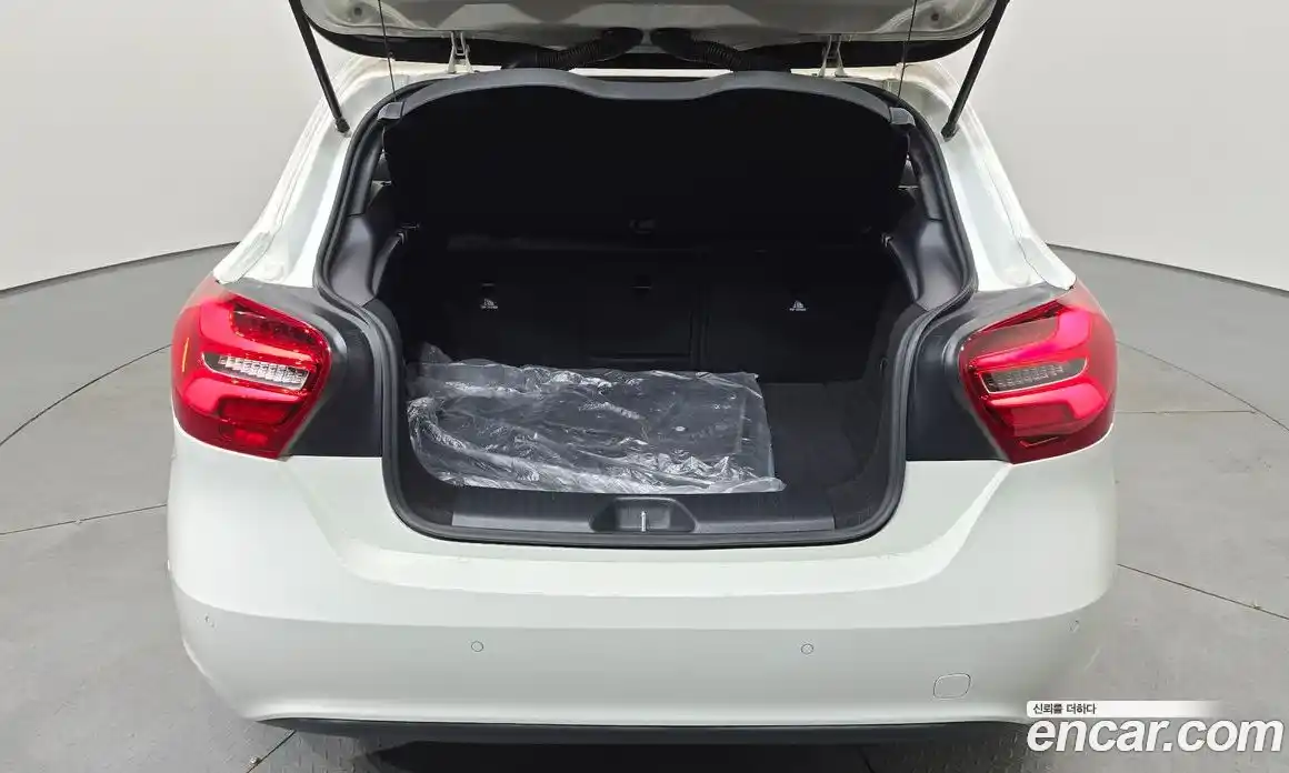 Mercedes-Benz A-Class 2018 1.6 гидро в Москве № 1617291, фото 20