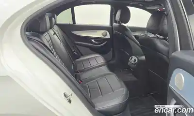 Mercedes-Benz E-Class 2019 2.0 гидро в Москве № 1617326, миниатюра 12
