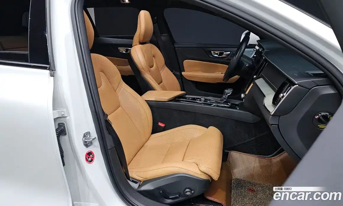 Volvo V60 2019 2.0 гидро в Москве № 1618753, фото 11