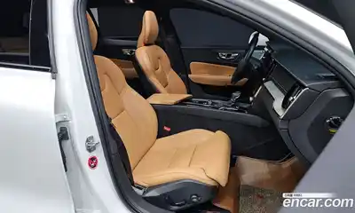 Volvo V60 2019 2.0 гидро в Москве № 1618753, миниатюра 11