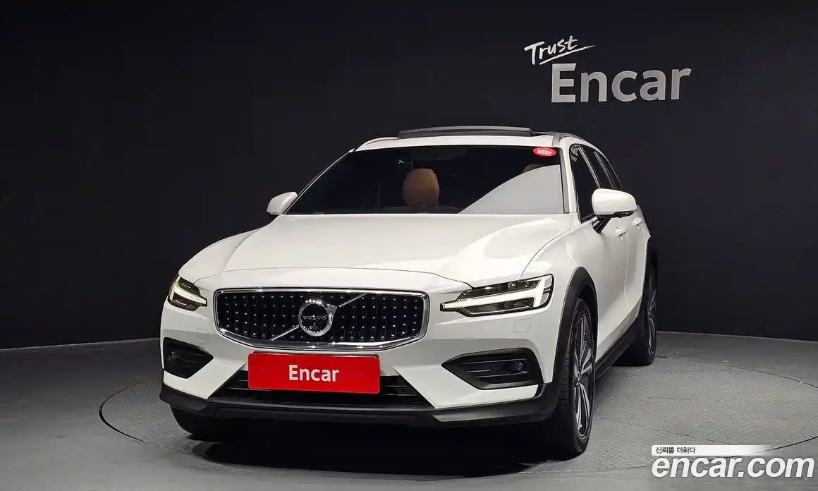 Volvo V60 2019 2.0 гидро в Москве № 1618753, фото 3
