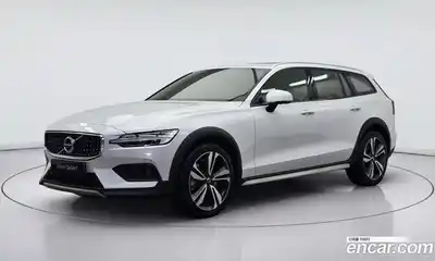 Volvo V60, 2021
