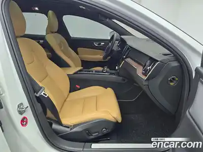 Volvo V60 2021 2.0 гидро в Москве № 1618850, миниатюра 12