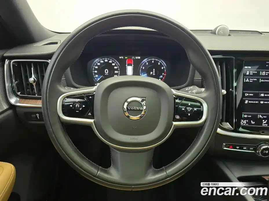 Volvo V60 2021 2.0 гидро в Москве № 1618850, фото 13