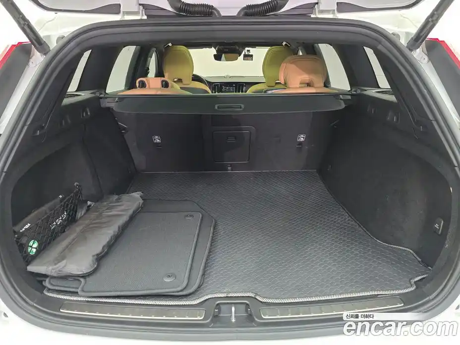 Volvo V60 2021 2.0 гидро в Москве № 1618850, фото 20